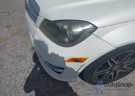 2013 Mercedes-Benz C 250 Sport from USA, damaged, VIN WDDGF4HB2DA859946